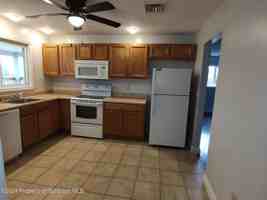 featured image of 1202 W Elm St ## 2e