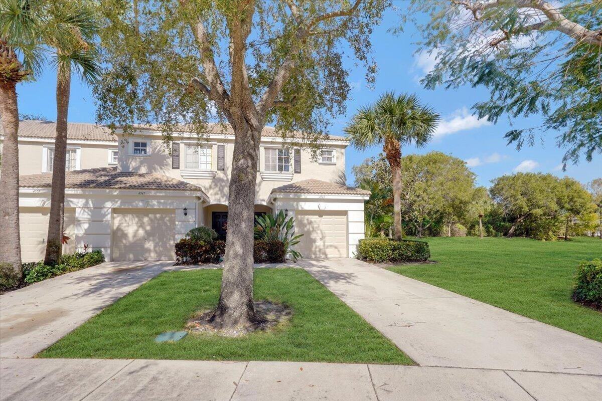 4543 Palmbrooke Cir - Photo 4 of 50