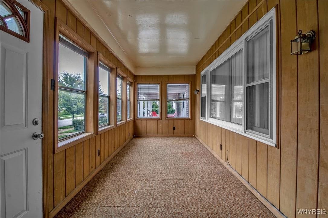 1681 Amherst St - Photo 3 of 25