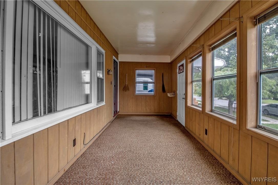 1681 Amherst St - Photo 4 of 25