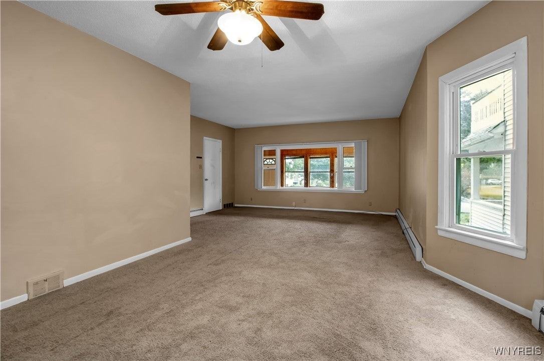 1681 Amherst St - Photo 5 of 25