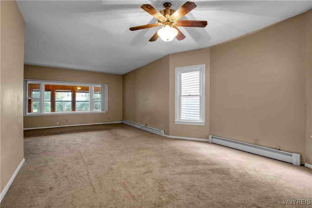 1681 Amherst St - Photo 6 of 25