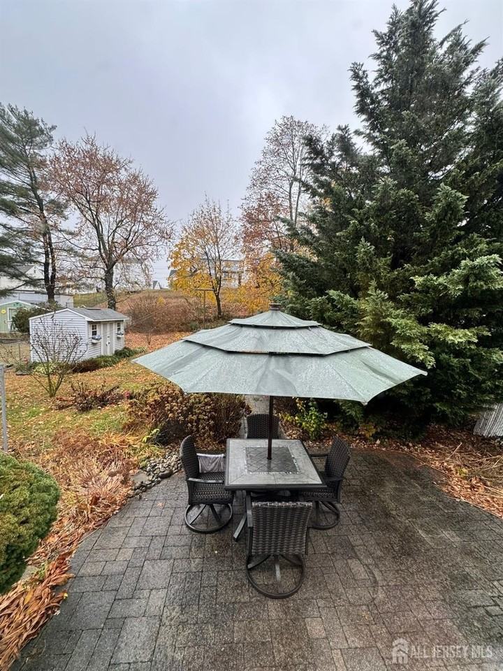 123 W Kelly St - Photo 2 of 18