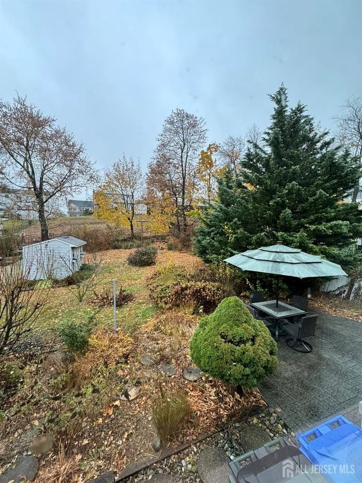 123 W Kelly St - Photo 3 of 18