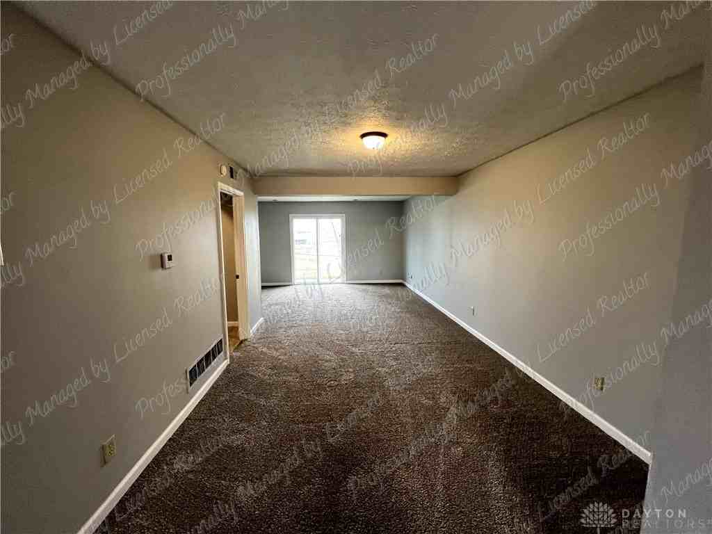 527 N Broad St - Photo 3 of 18