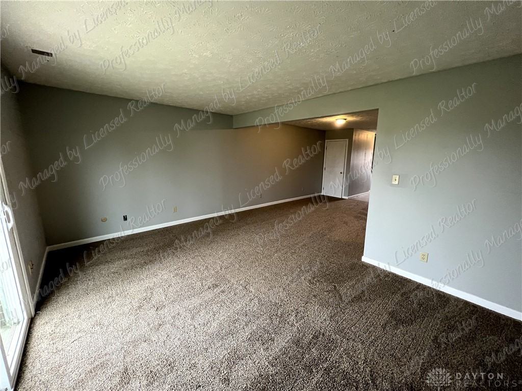 527 N Broad St - Photo 5 of 18