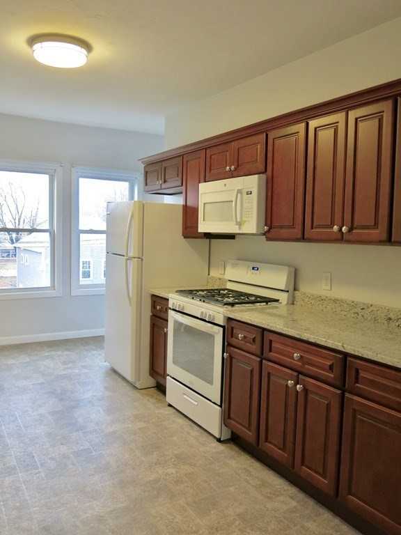 218 Whitman Ave ##2 - Photo 5 of 23