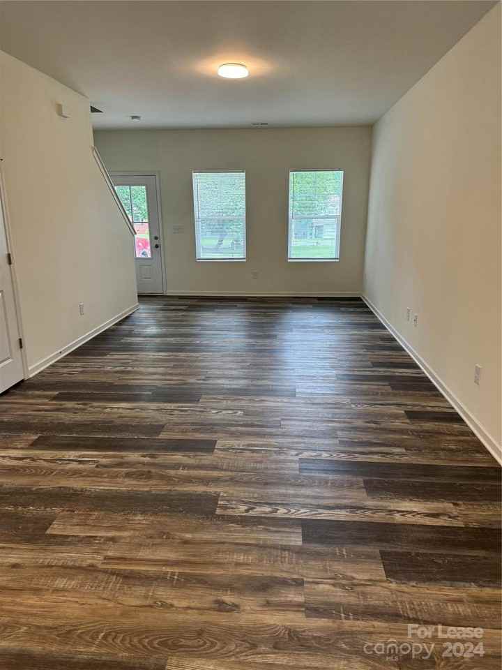 121 Hicks St - Photo 3 of 10