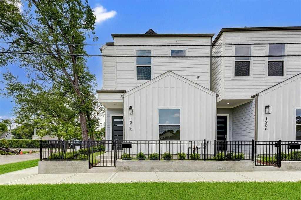 1210 Prince St - Photo 2 of 43