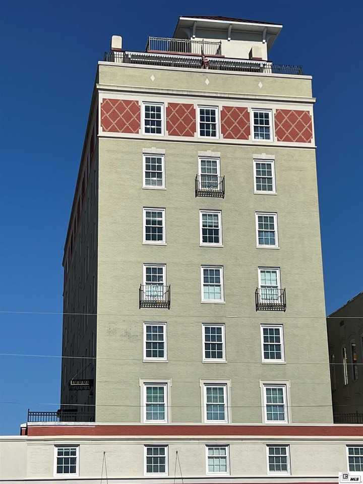 223 S Grand St - Photo 2 of 21