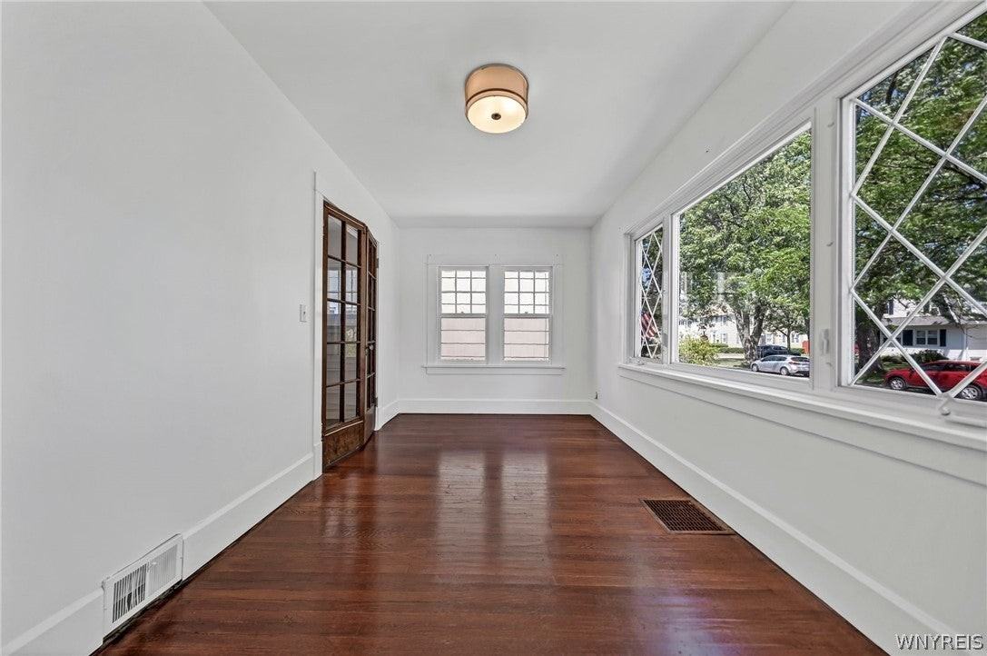 97 Mckinley Ave - Photo 7 of 45