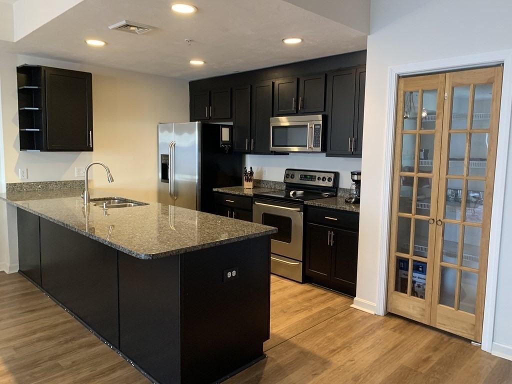 140 Commonwealth Ave #10 - Photo 2 of 18