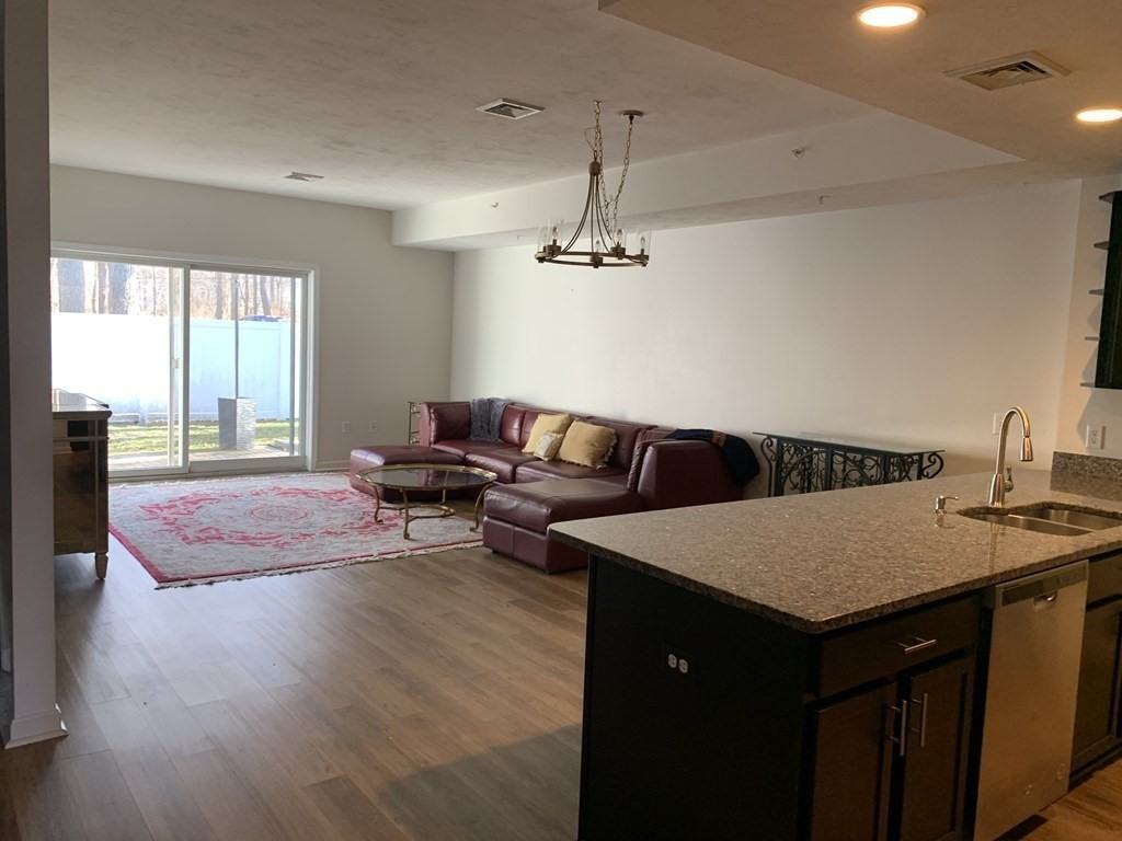 140 Commonwealth Ave #10 - Photo 4 of 18