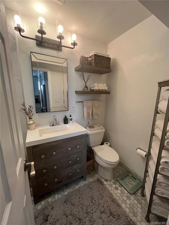 44 Elissa Ln - Photo 3 of 9