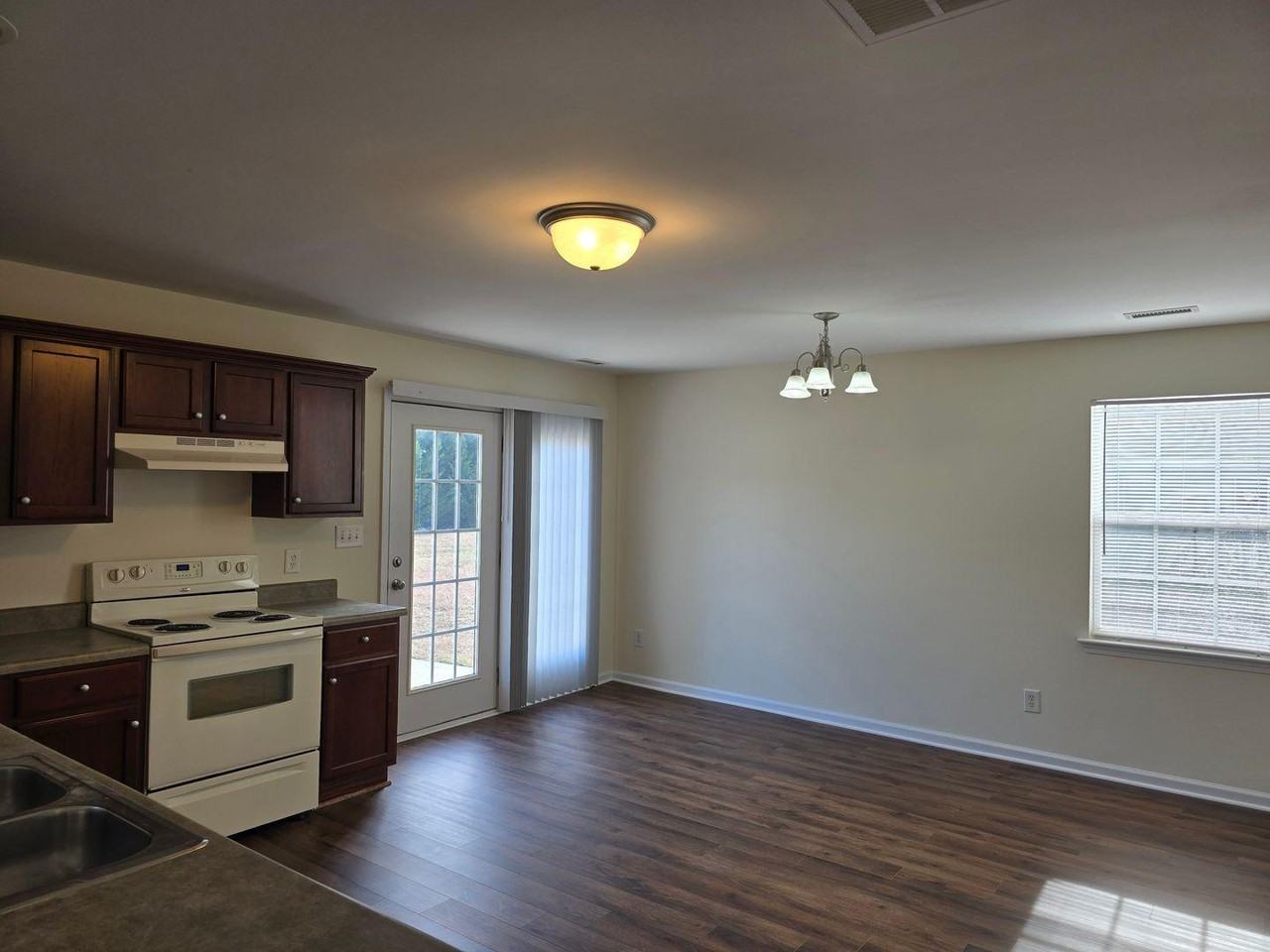 1436 Sexton Ridge Dr - Photo 6 of 20