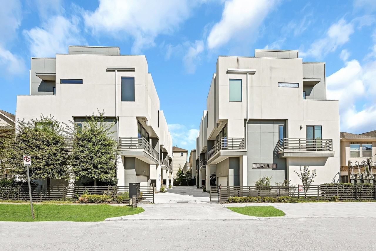 5634 Petty St - Photo 2 of 38