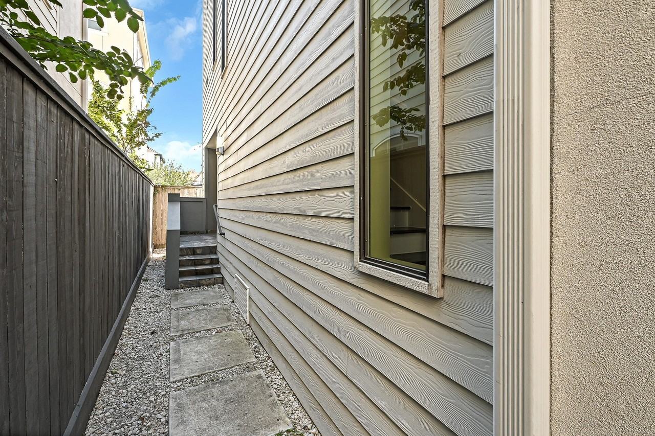 5634 Petty St - Photo 5 of 38