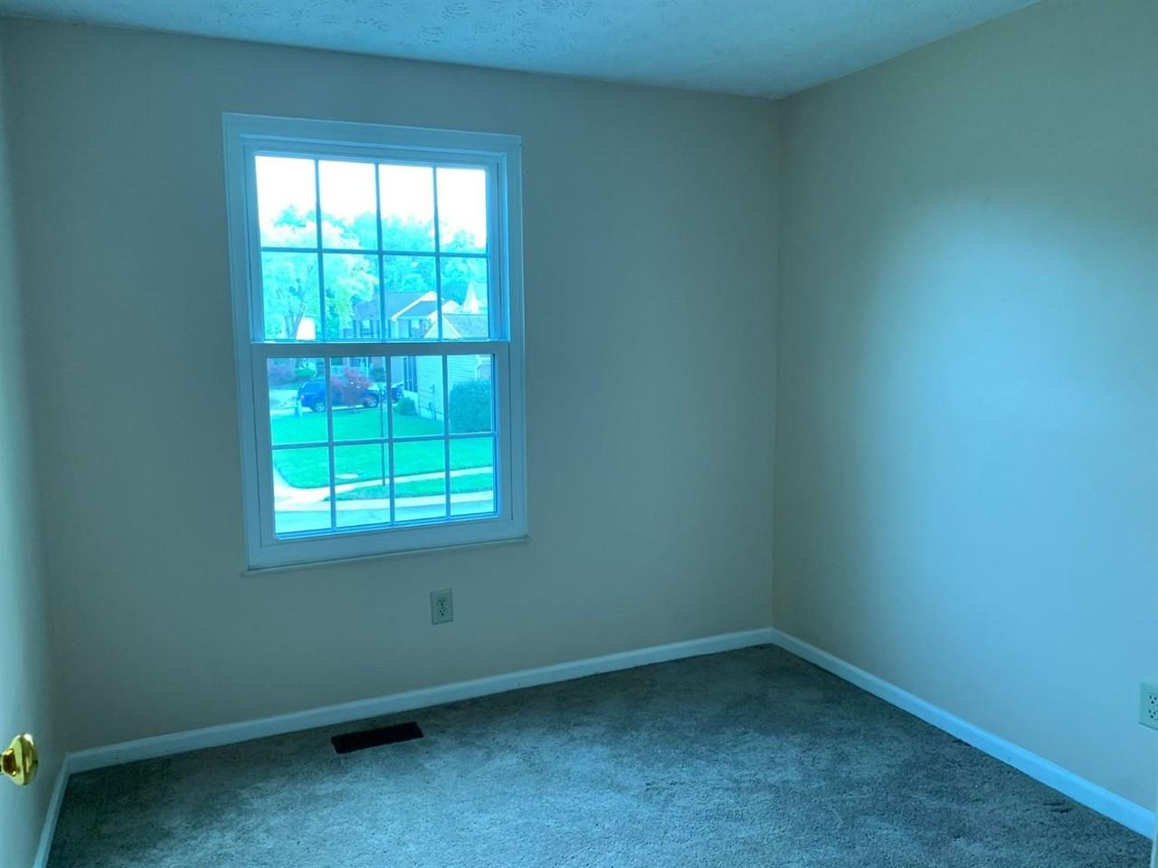 6196 Crooked Creek Dr - Photo 5 of 12