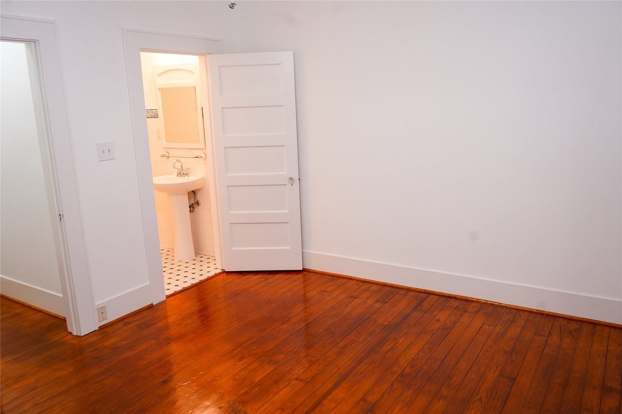 2924 Avenue P 1/2 ##2 - Photo 6 of 17