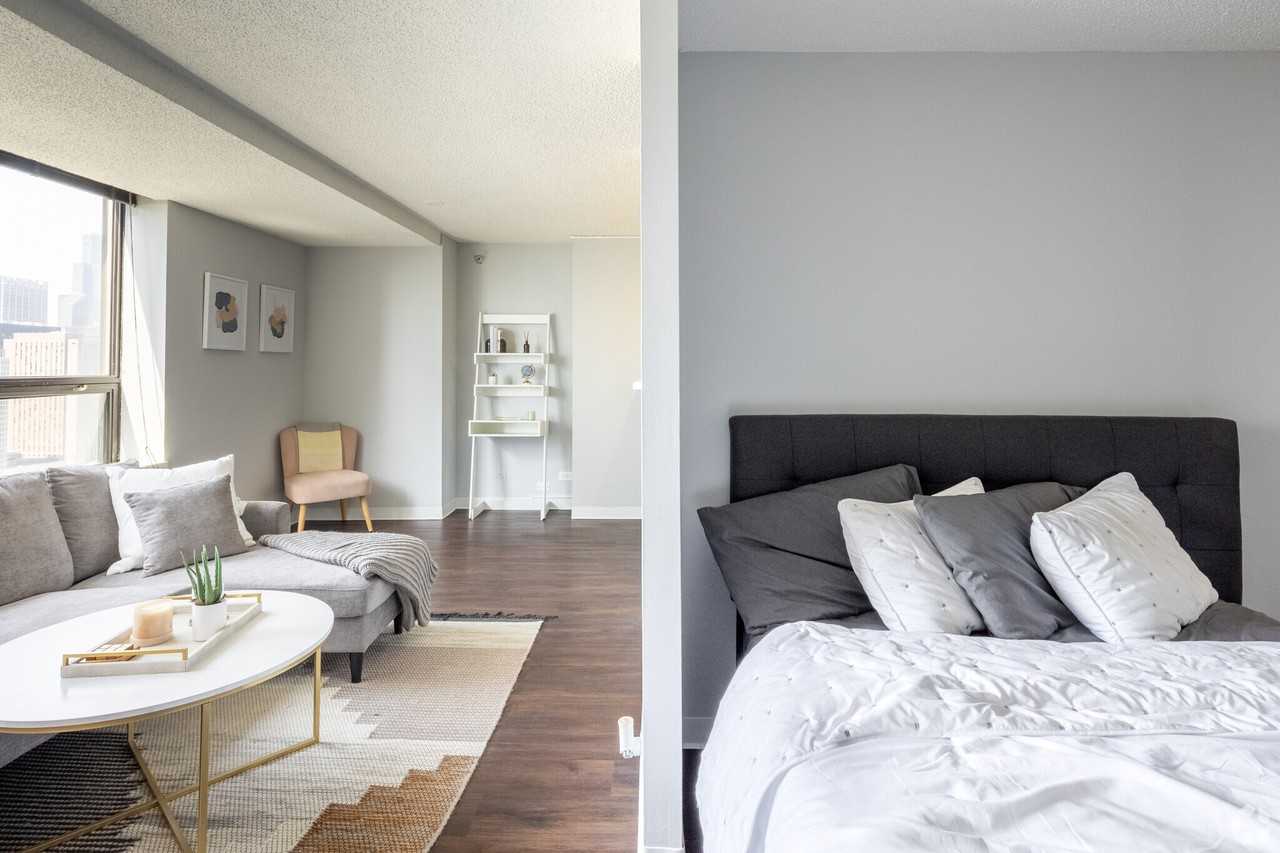 445 E Ohio St - Photo 2 of 25