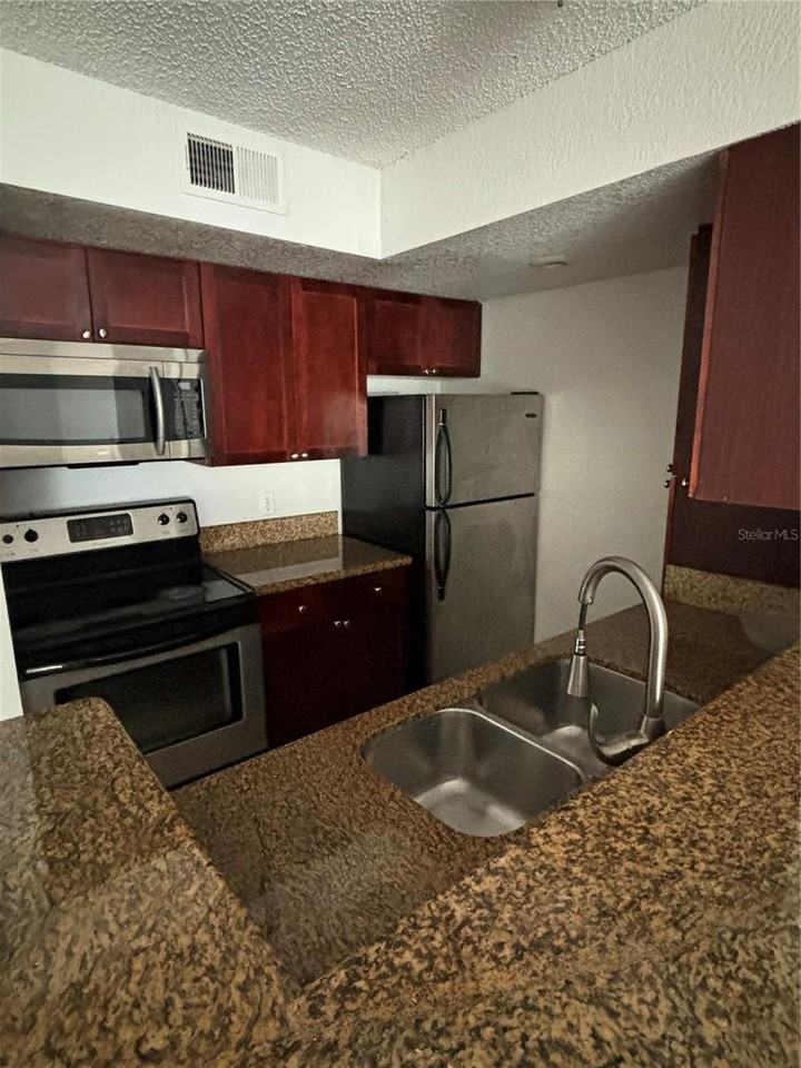 5112 Conroy Road - Photo 6 of 22
