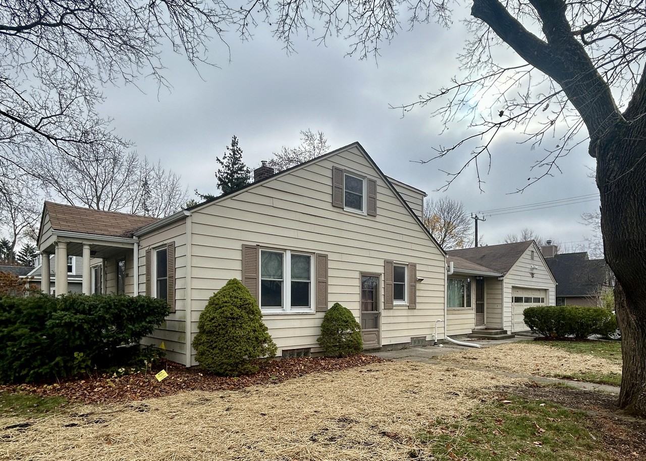 3281 Dexter Rd - Photo 2 of 14