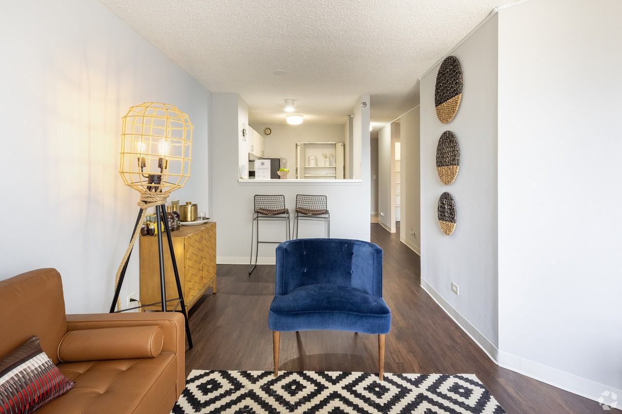 445 E Ohio St #1-1 - Photo 2 of 29