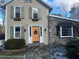 featured image of 517 Clinton St