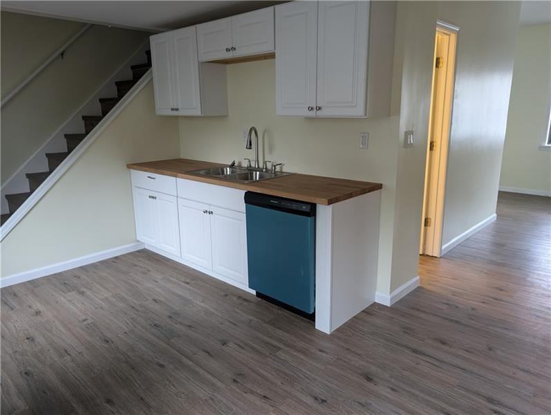 1807 Sundeman St - Photo 3 of 17
