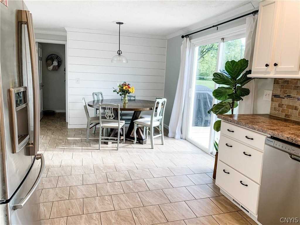 4781 Ogle Rd - Photo 6 of 19