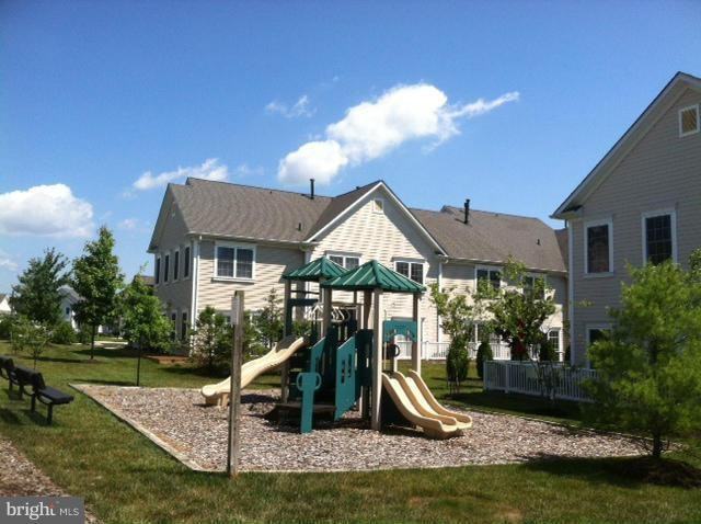 542 Summerset Ct - Photo 6 of 29