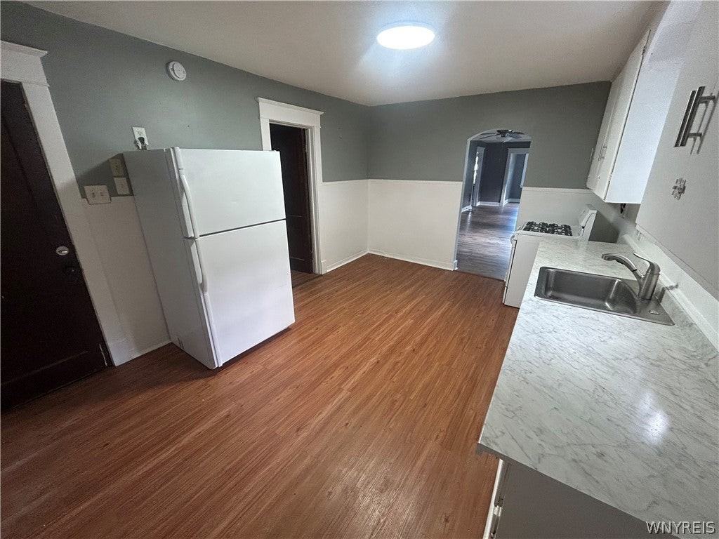 4166 Bailey Ave - Photo 6 of 17