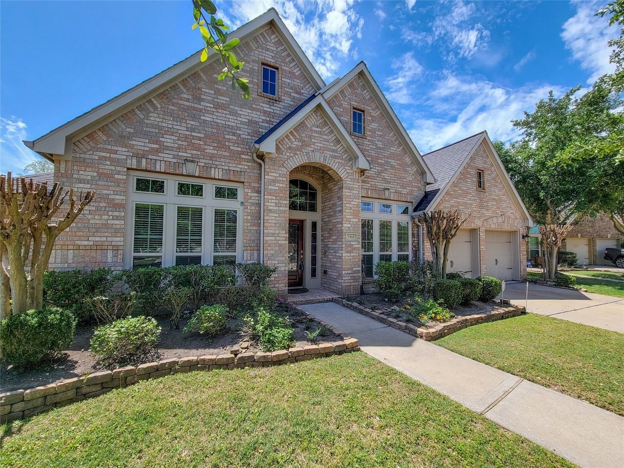 5910 Cranbrook Canyon Ct - Photo 2 of 42