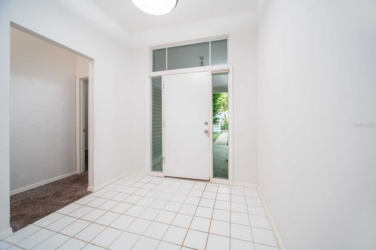 10166 Sw 52nd Rd - Photo 5 of 42