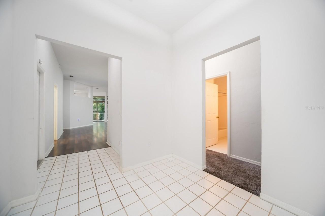 10166 Sw 52nd Rd - Photo 6 of 42