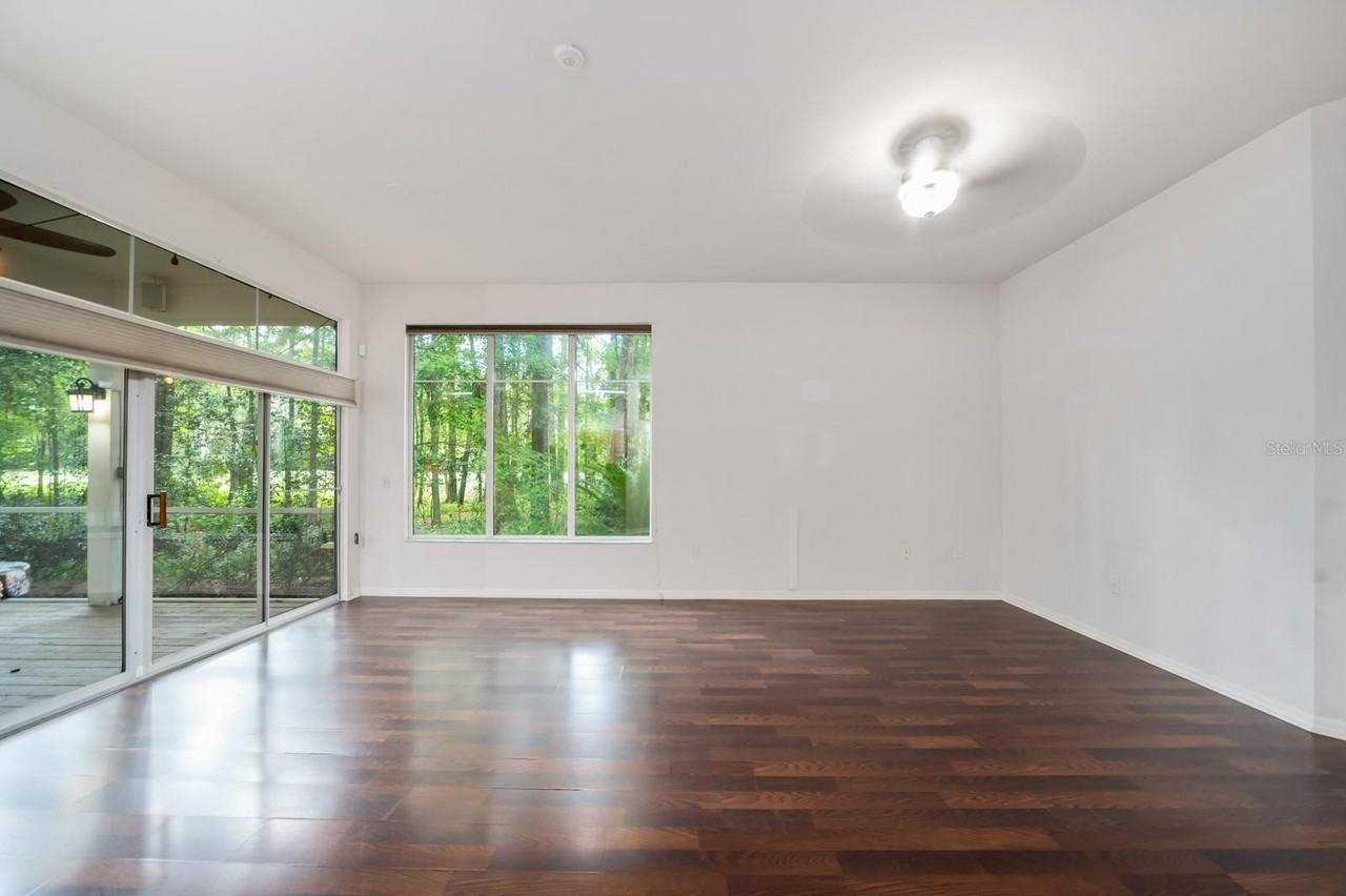 10166 Sw 52nd Rd - Photo 7 of 42