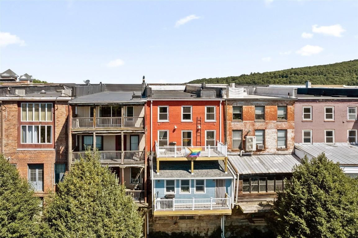 186 Front St - Photo 2 of 24