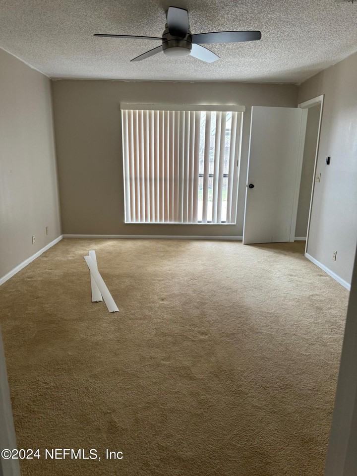 7948 Jeff Dr - Photo 6 of 13