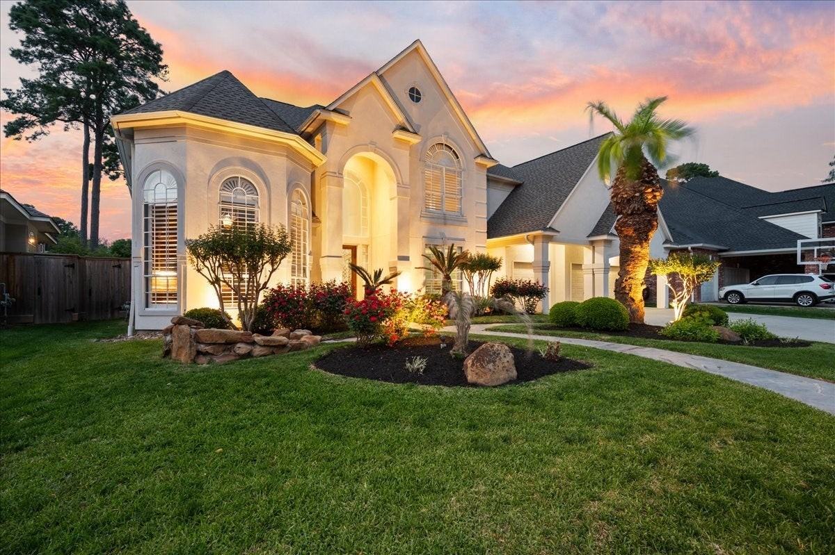 7118 Sedona Hls - Photo 2 of 50