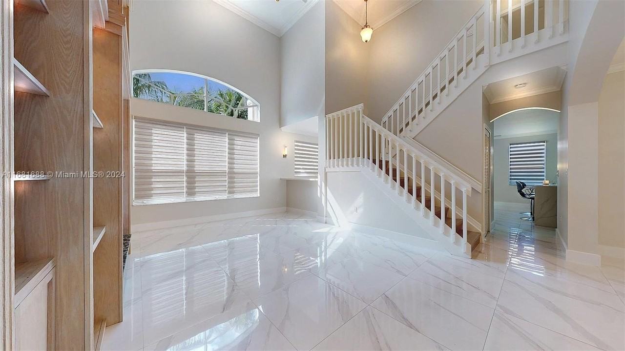 15730 Southwest 148th Terrace - Photo 7 of 50