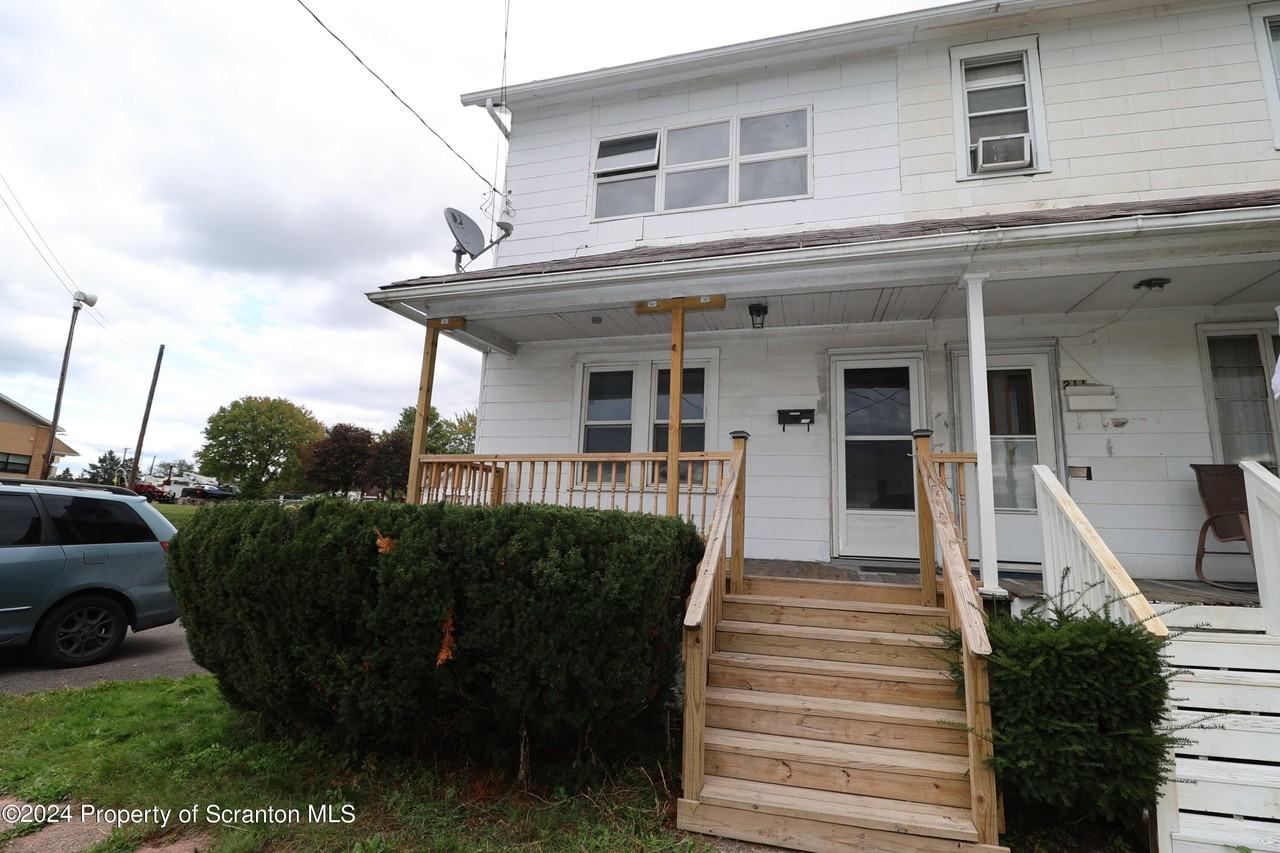 209 Quality Rd - Photo 2 of 22