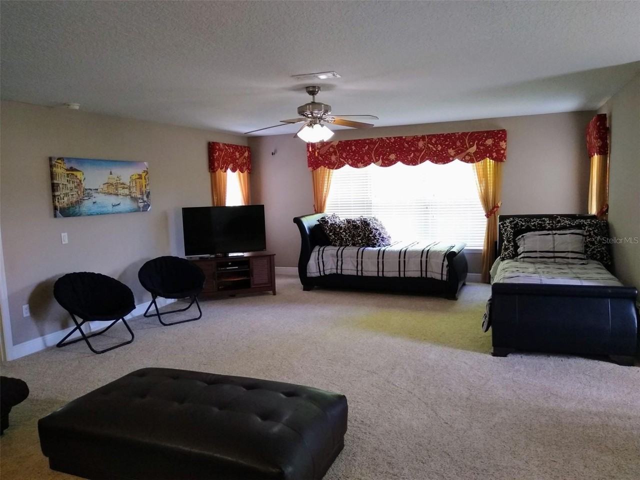 3230 Fawnwood Dr - Photo 2 of 10