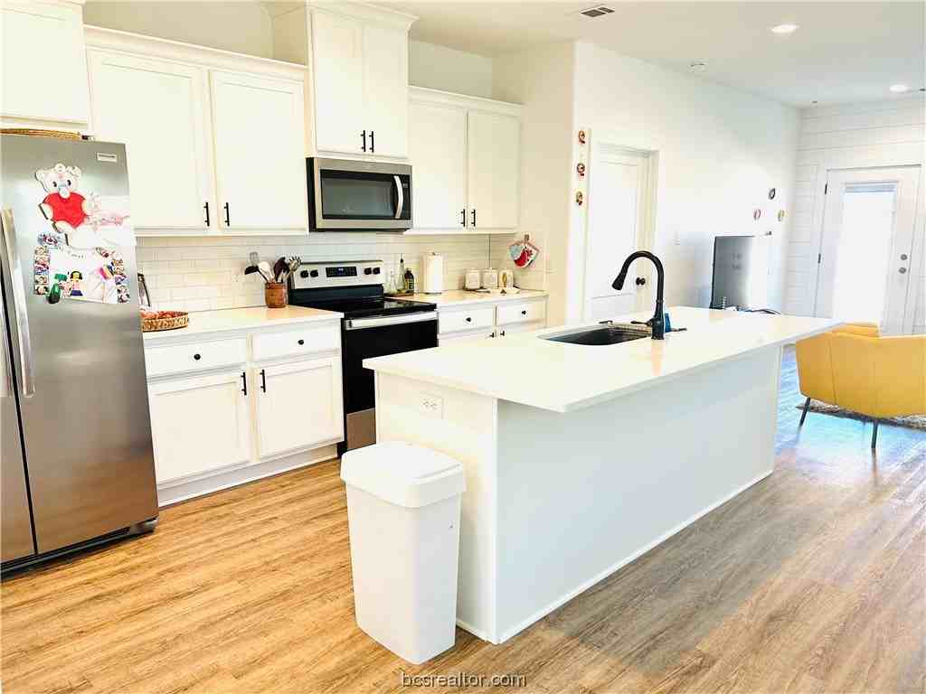 1619 Buena Vis - Photo 3 of 11