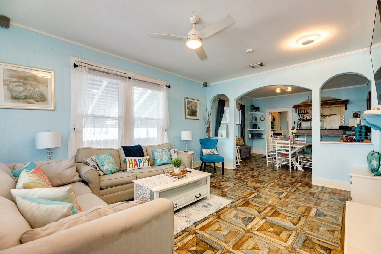 3523 Avenue P 1/2 - Photo 2 of 35