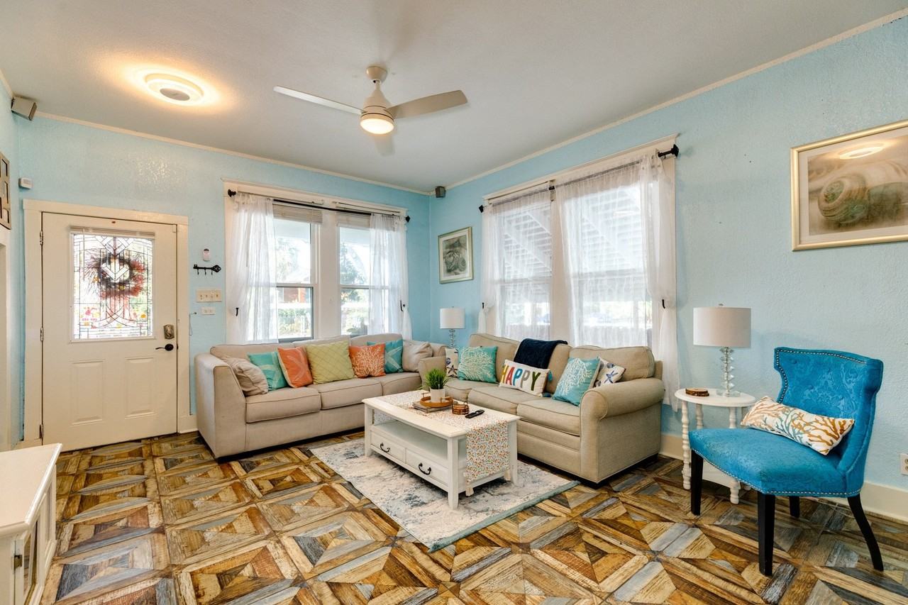 3523 Avenue P 1/2 - Photo 3 of 35