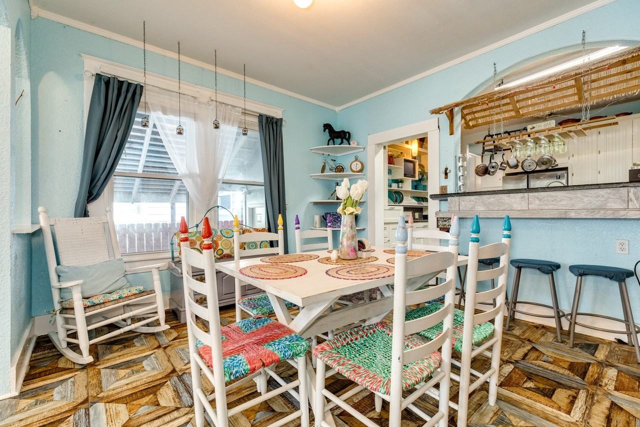 3523 Avenue P 1/2 - Photo 6 of 35