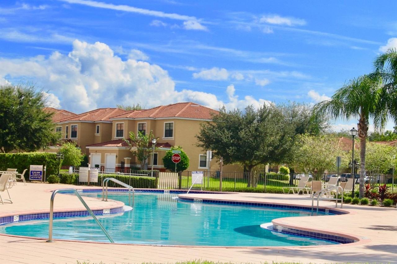 1352 Coriander Dr - Photo 2 of 24