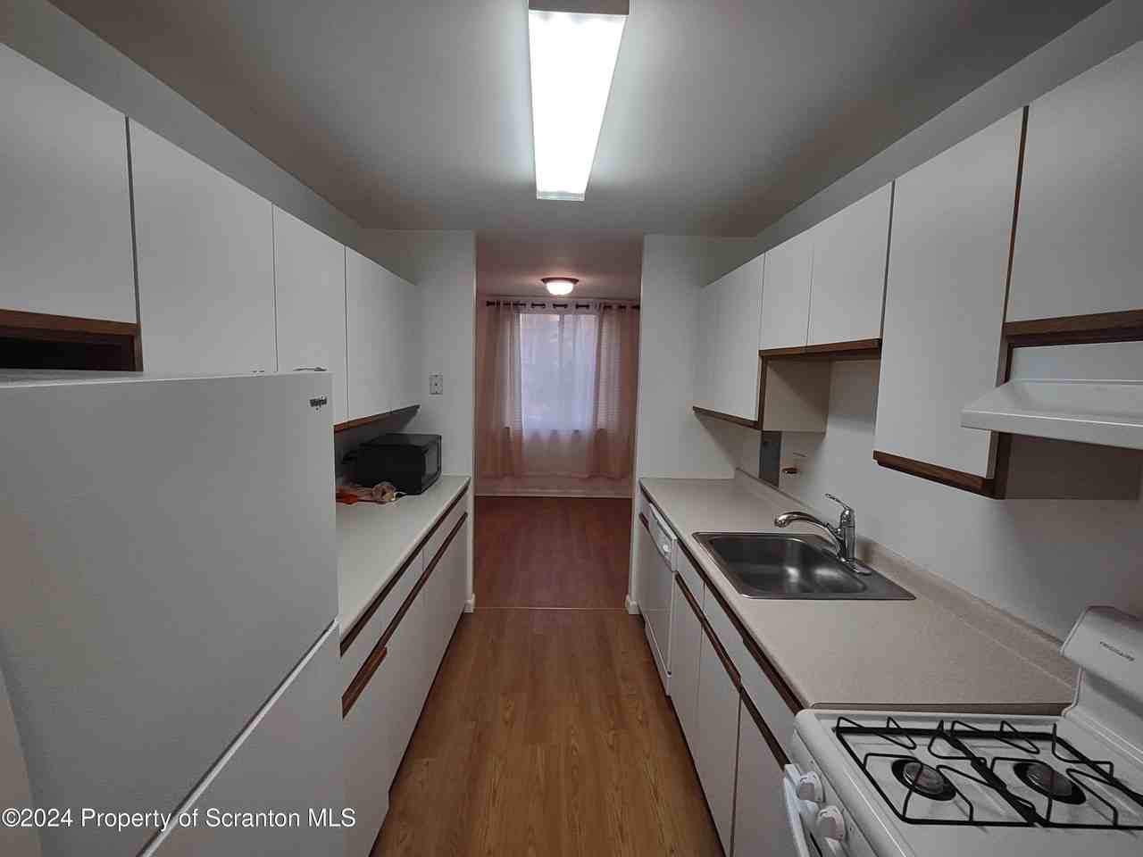 1708 Summit Pointe - Photo 5 of 13