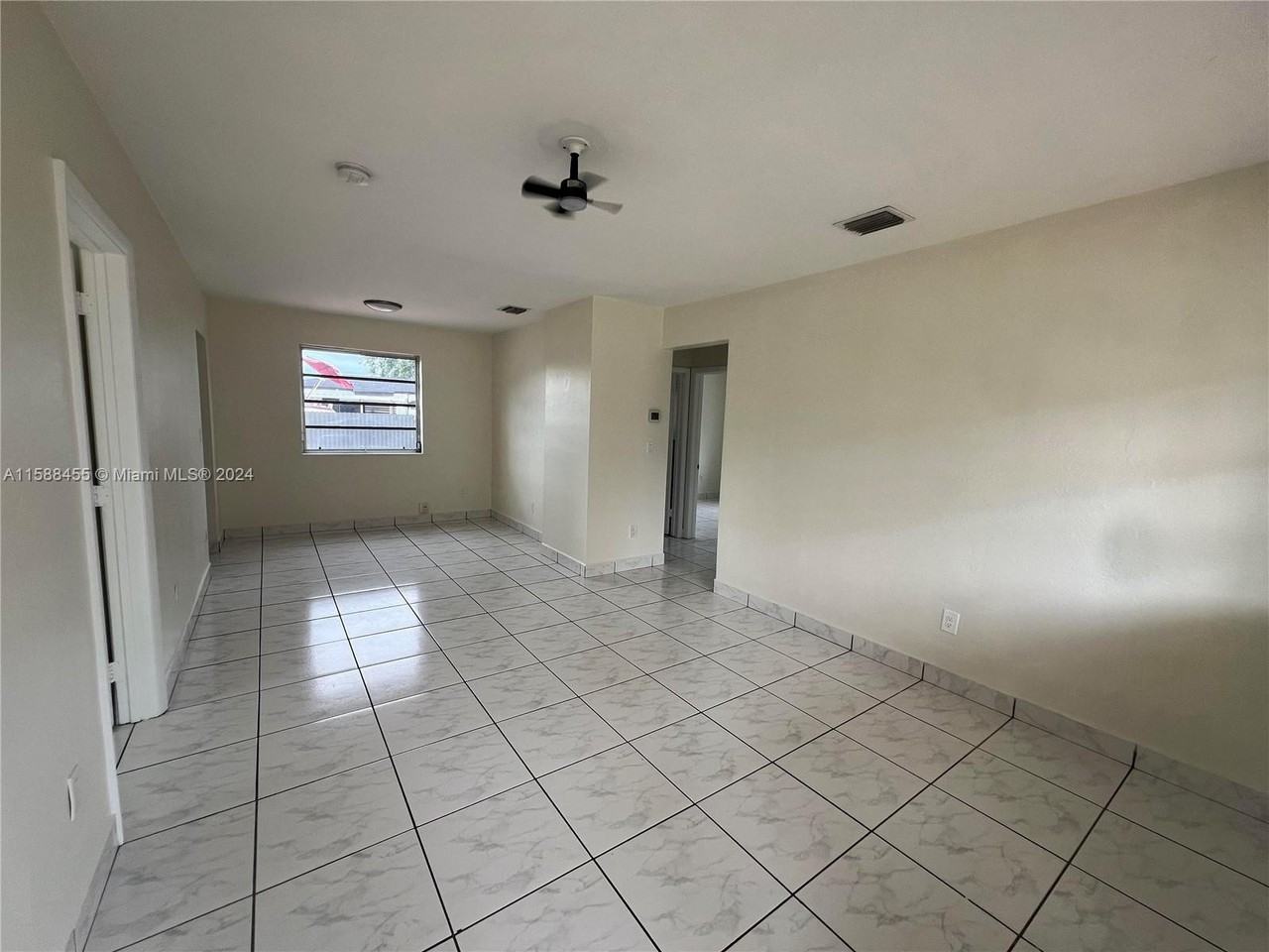 10141 Sw 38th Ter - Photo 3 of 25