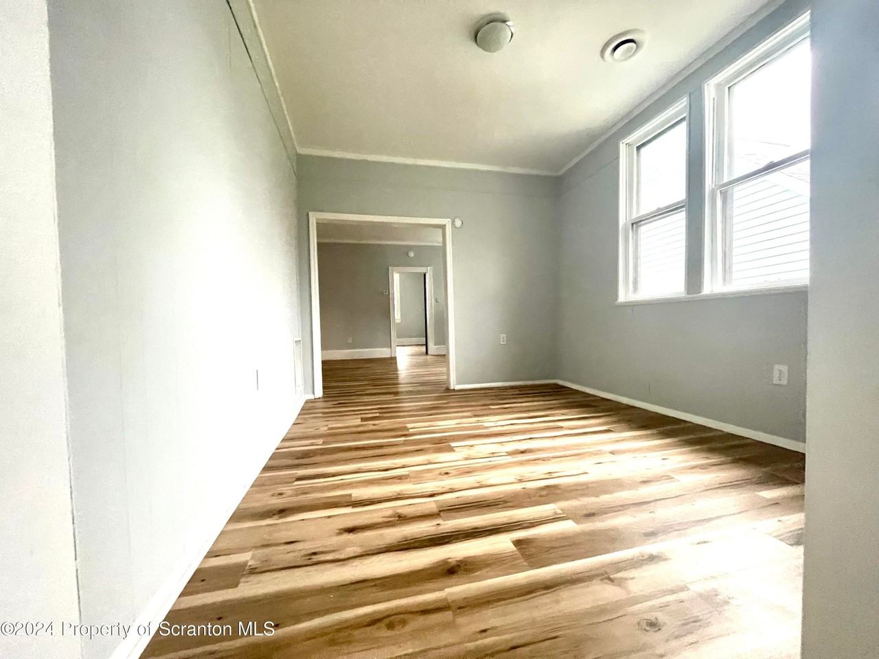 1210 Philo St - Photo 3 of 9